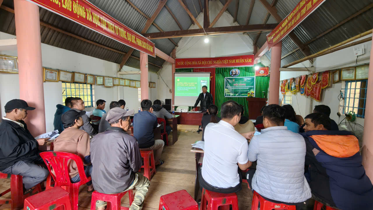 Tập huấn kỹ thuật canh tác, chăm sóc cây Cà phê thích ứng biến đổi khí hậu và ứng dụng công nghệ trong canh tác nông nghiệp