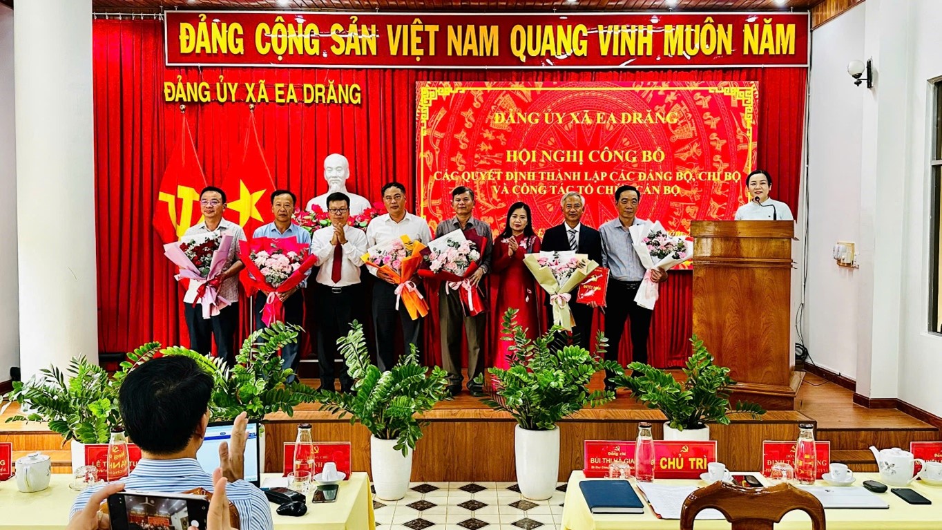 Hội nghị công bố các Quyết định thành lập các Đảng bộ, Chi bộ và công tác tổ chức cán bộ